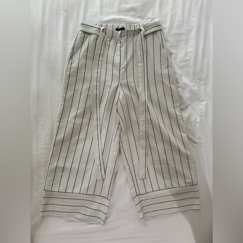 Striped Wide Leg Capri Pants